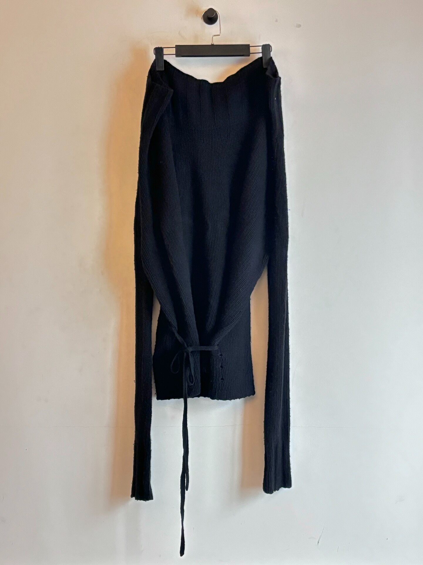 Ann Demeulemeester Belted V-Neck Sweater — detail