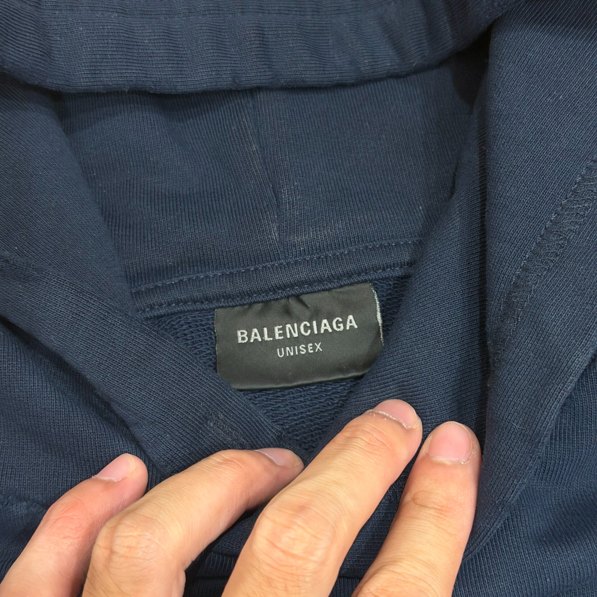 Balenciaga Navy Cracked Logo Hoodie — detail
