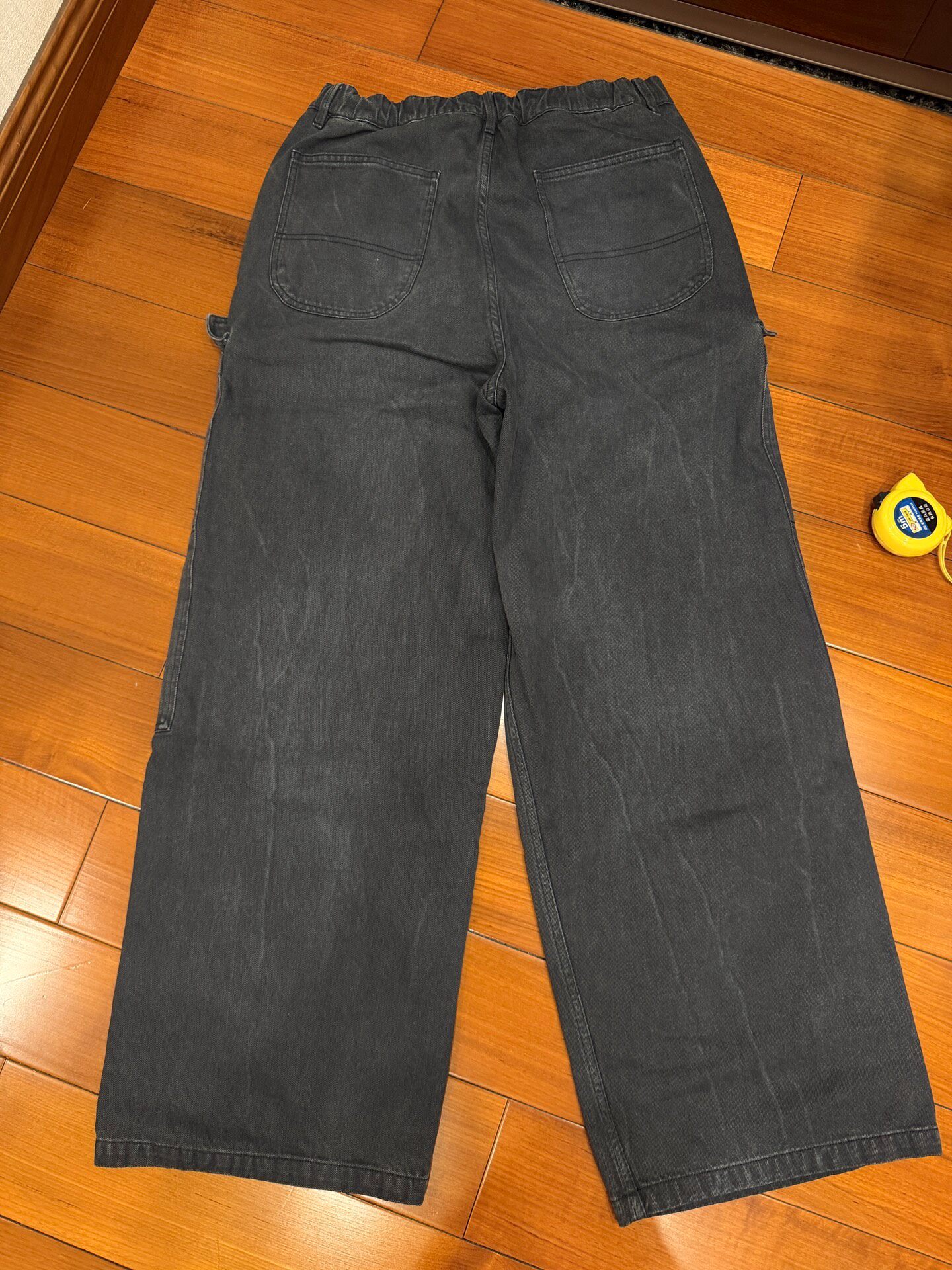 AMI Wide-Leg Denim Cargo Pants — front