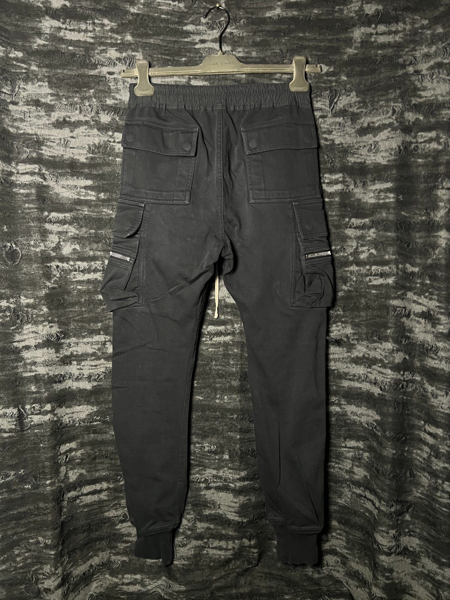 Rick Owens 18FW Multi-Pocket Cargo Pants — front