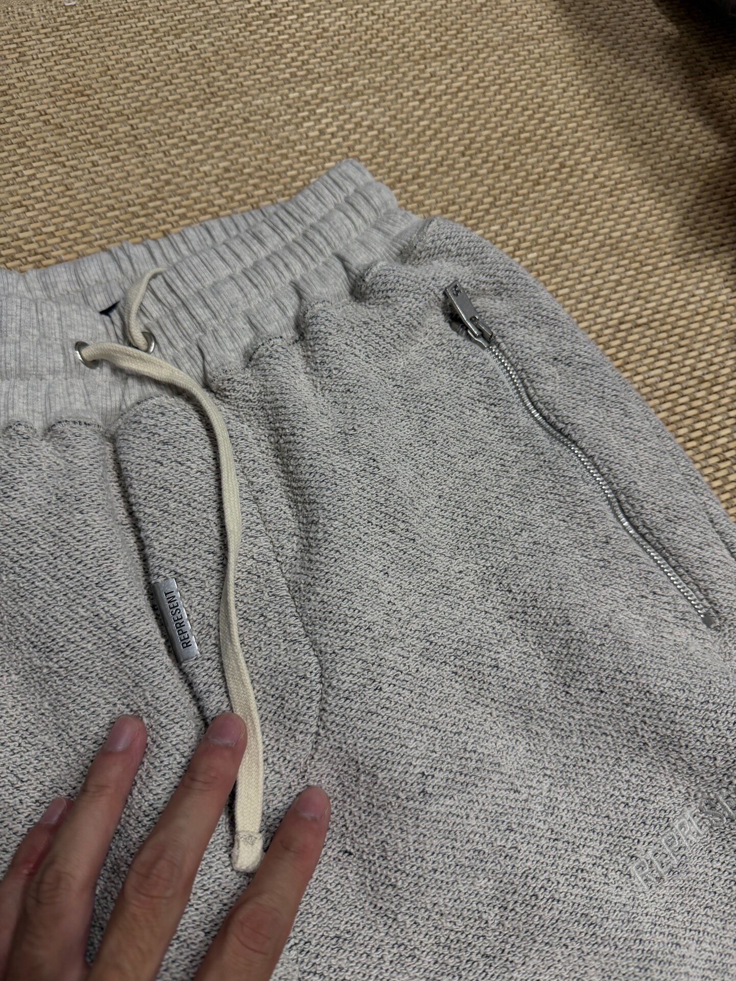 Thick Gray Tapered Linen Pants — detail