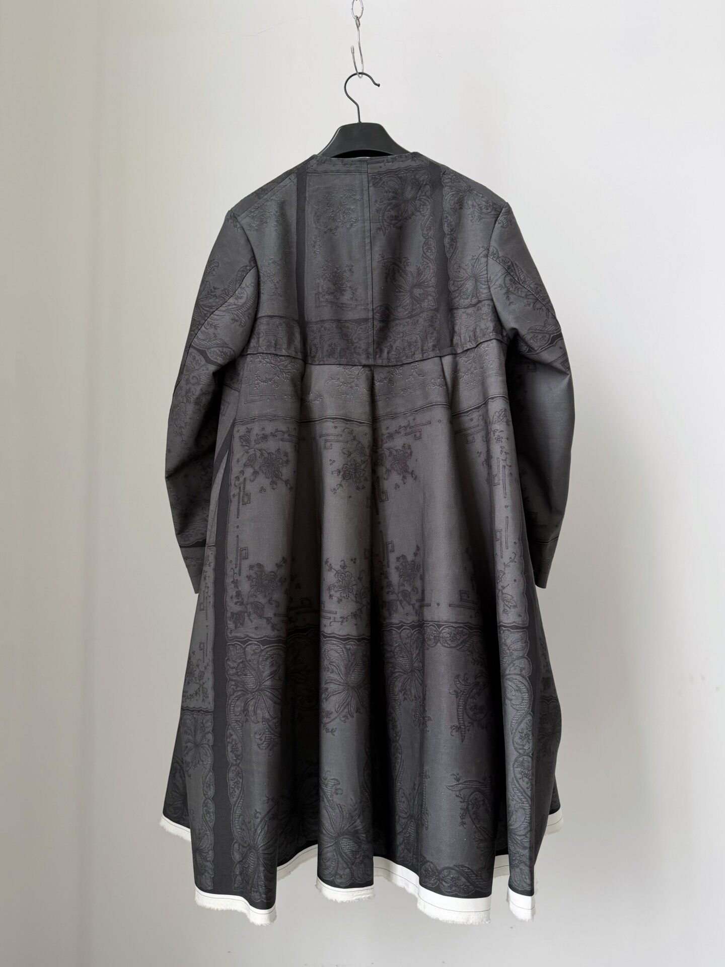 Comme des Garcons TAO Long Coat 2022SS — label