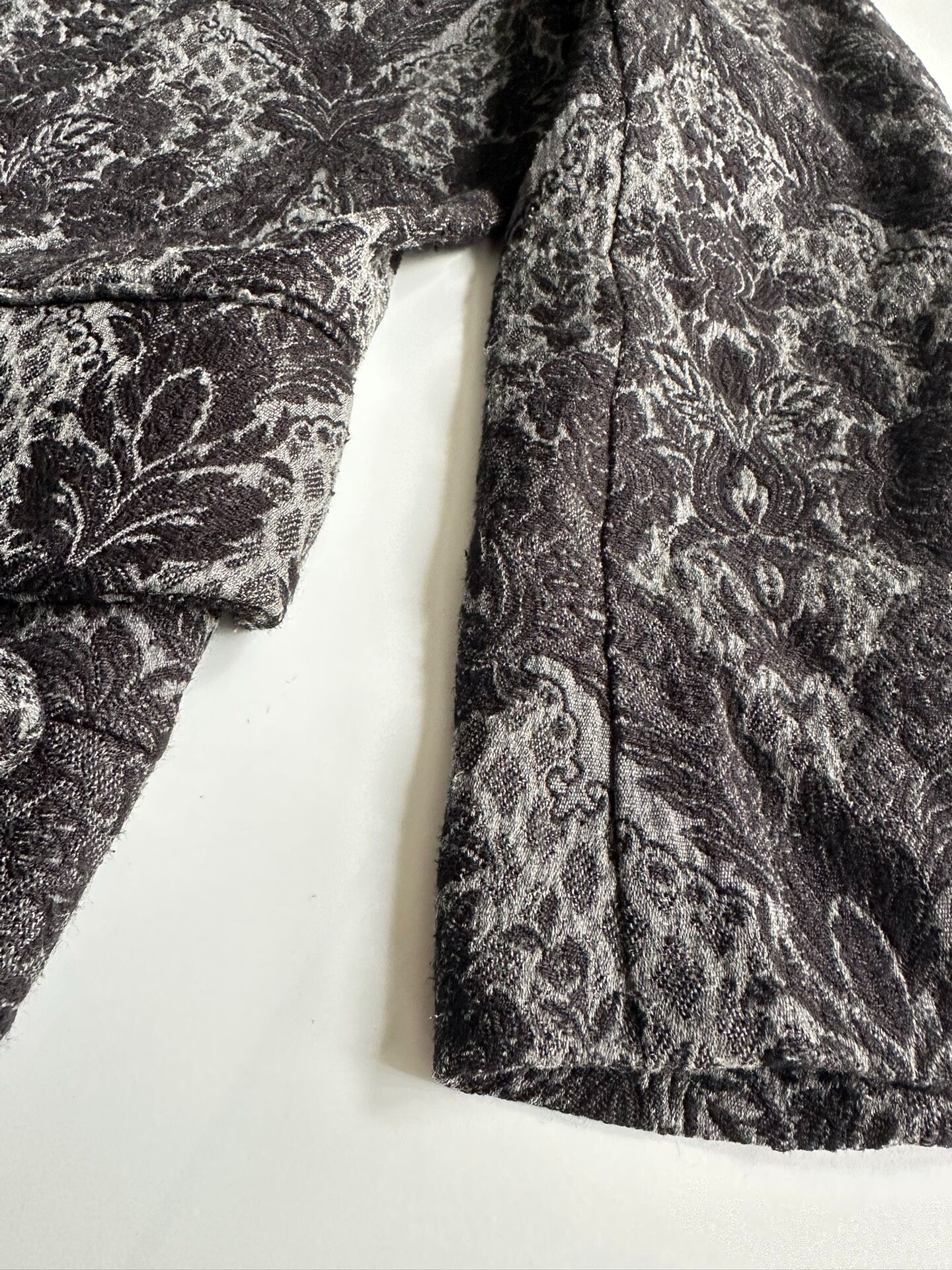Comme des Garçons 90s Floral Jacquard Coat — label