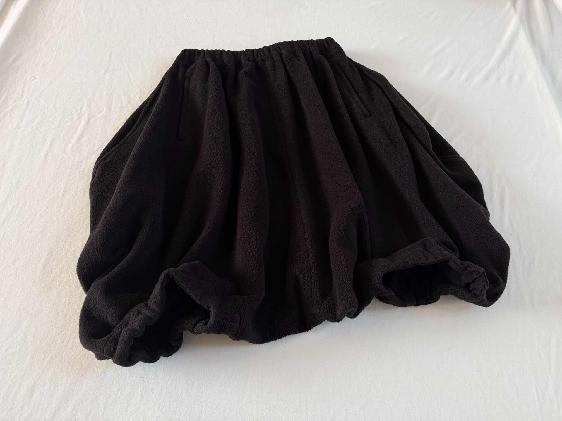Comme des Garcons Short Fleece Balloon Skirt Pants — detail