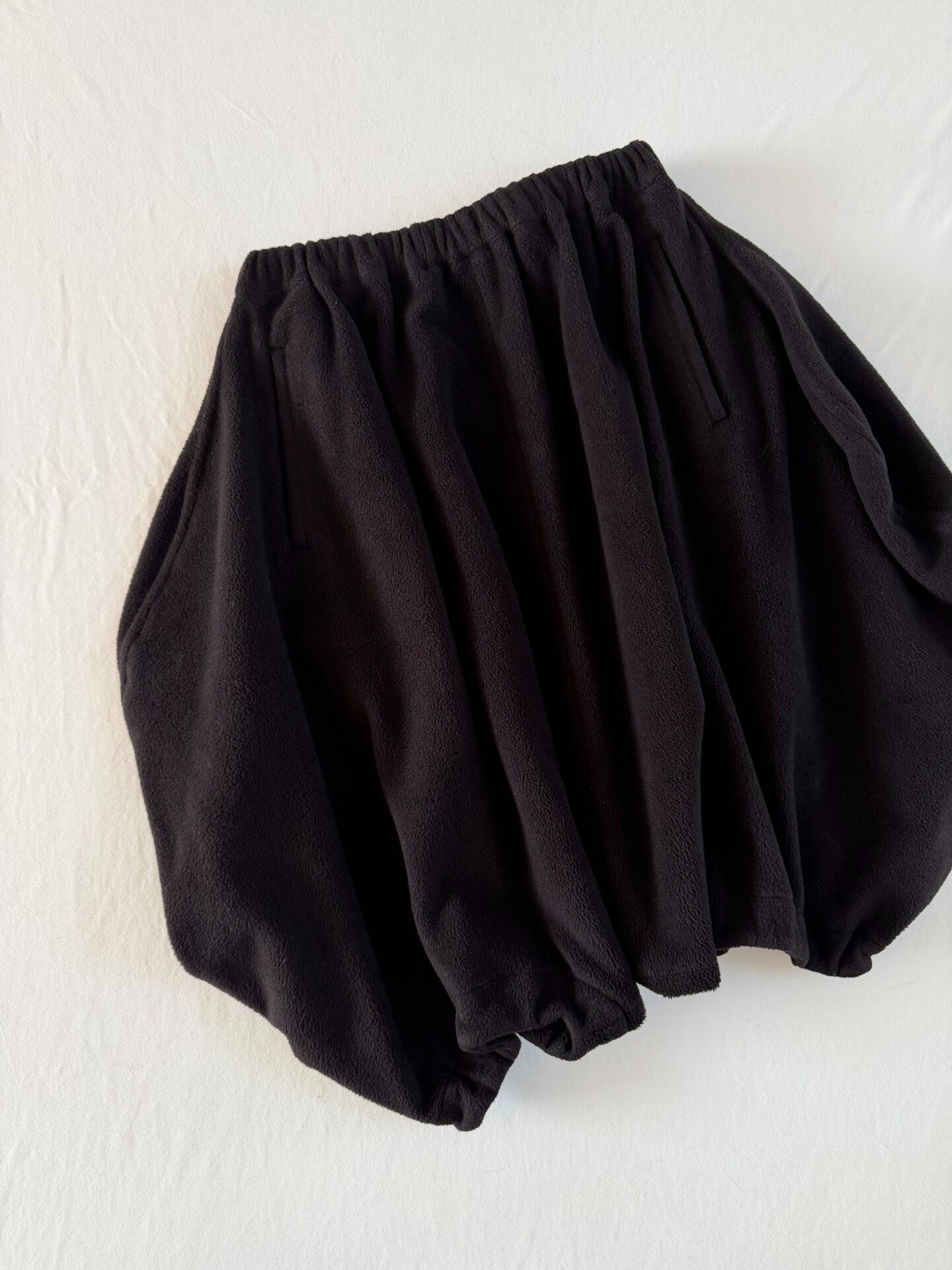 Comme des Garcons Short Fleece Balloon Skirt Pants — front
