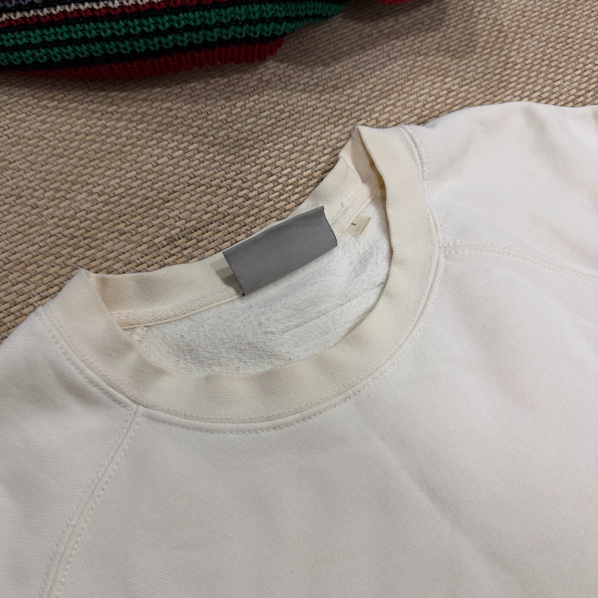 Essentials Fog Cream Crewneck Sweatshirt — detail