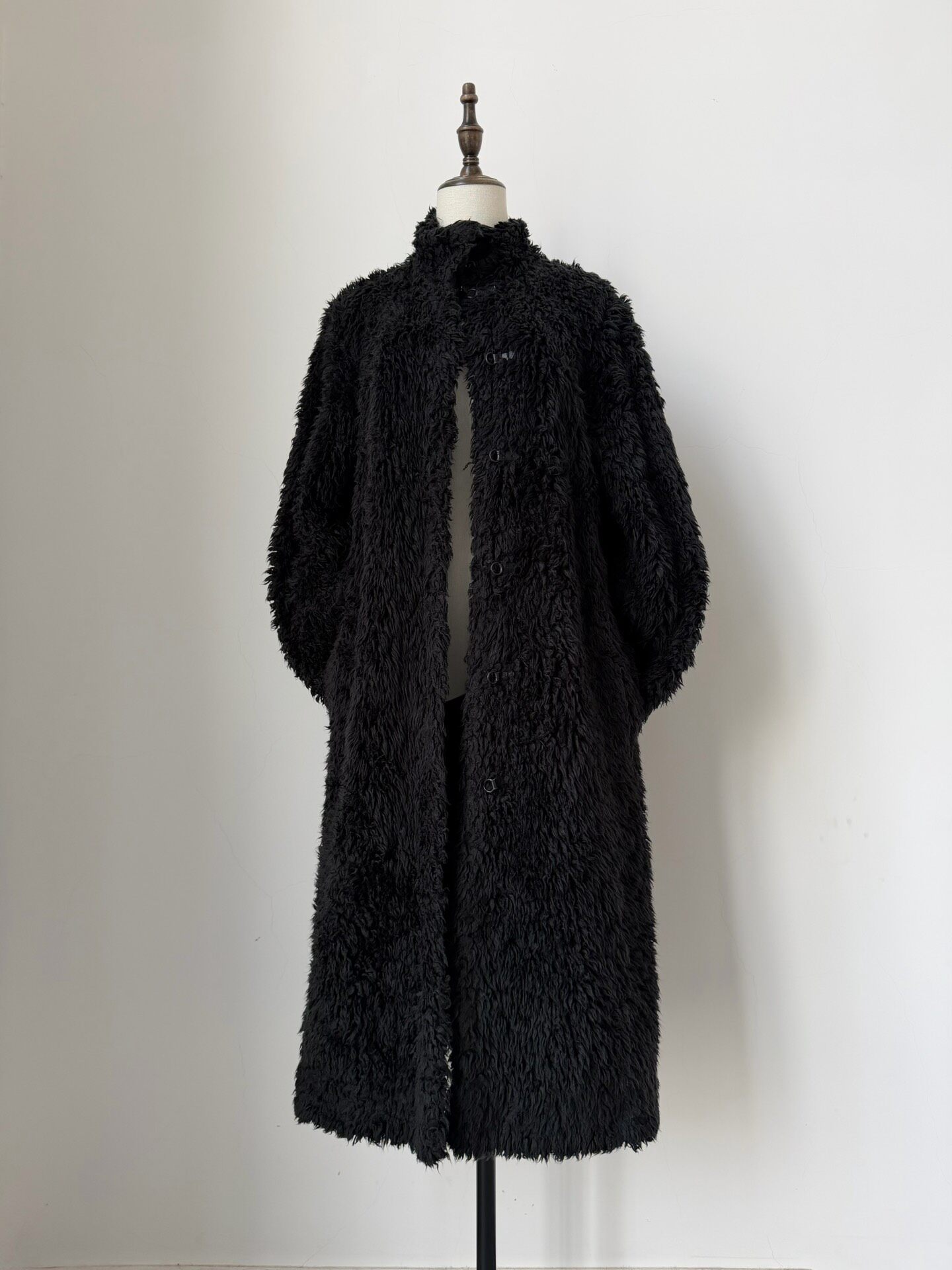 Undercover 2006 Guruguru Fur Coat — detail