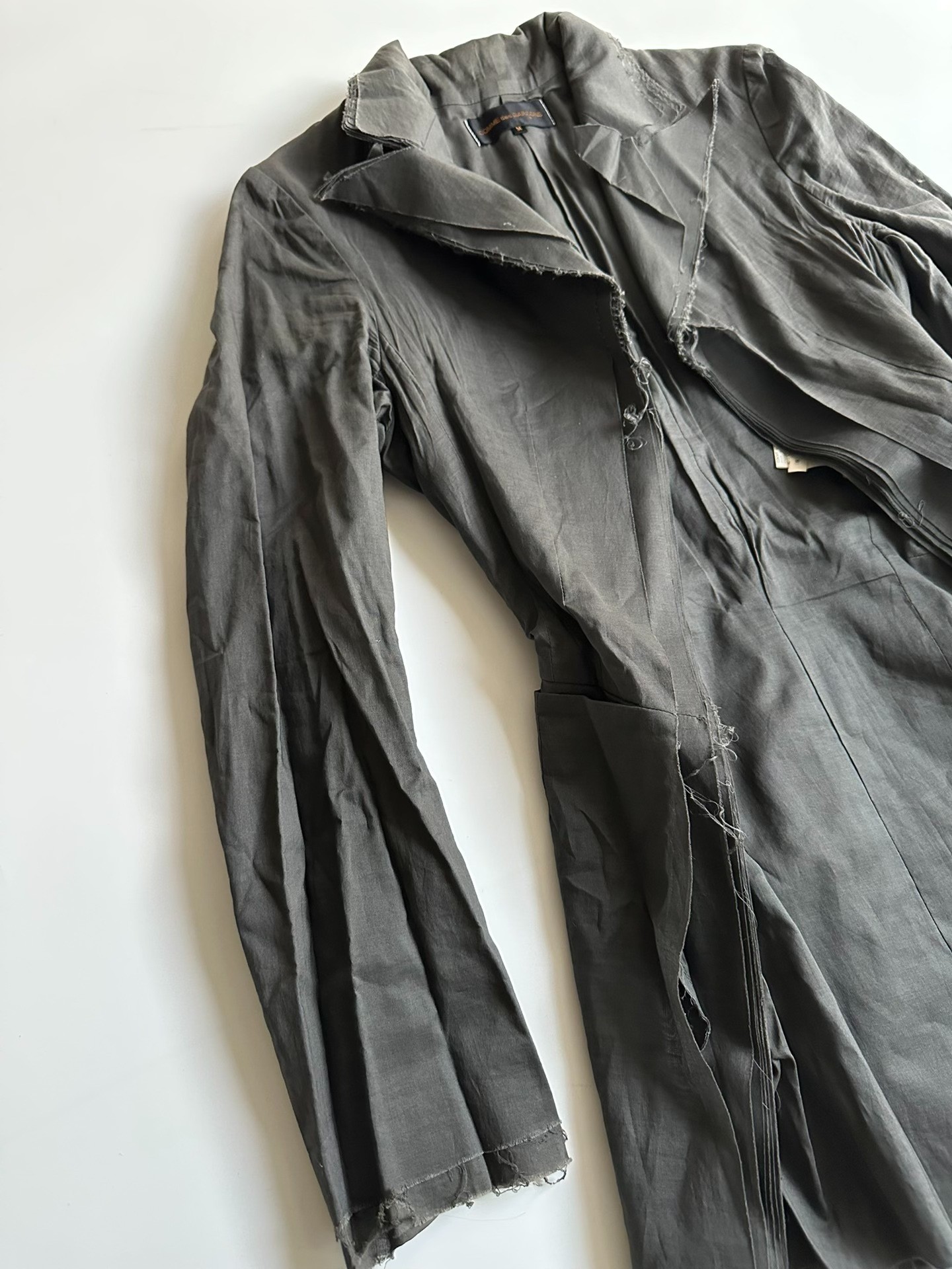 Comme Des Garcons 97SS Deconstructed Blazer — label